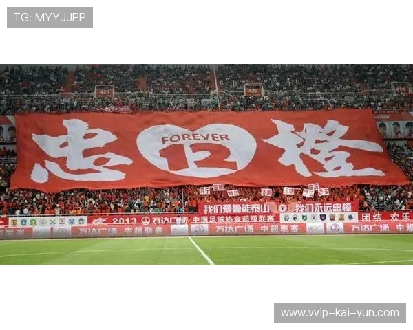 埃因霍温准备签下葡超高潜速翼:青春风暴即将登陆荷兰赛场 埃因霍温准备签下葡超高潜速翼:青春风暴即将登陆荷兰赛场