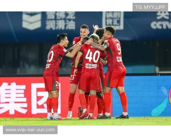 河南队中场的临场调整带来更锋利的推进 河南队中场的临场调整带来更锋利的推进