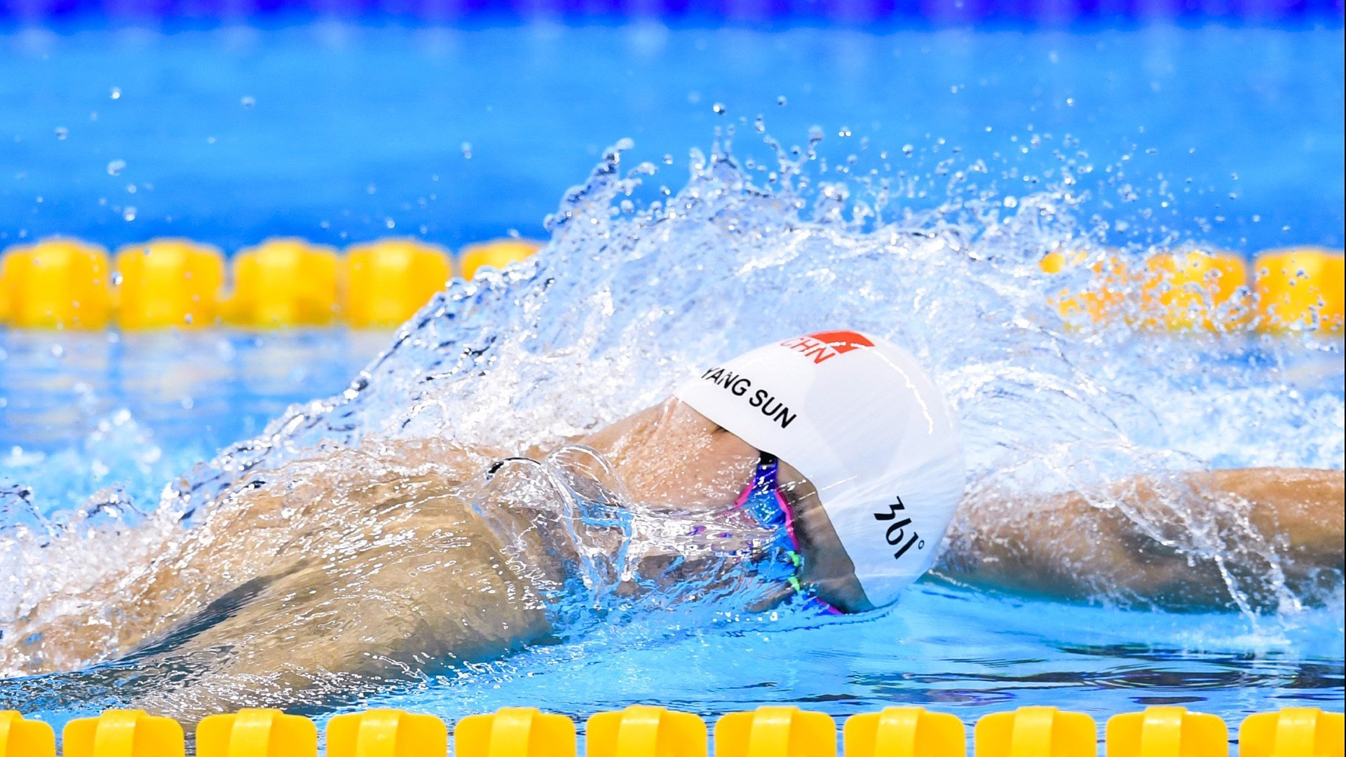 世界自由式滑雪空中技巧总决赛 中国队包揽男女个人总冠军，自由式滑雪空中技巧占总成绩